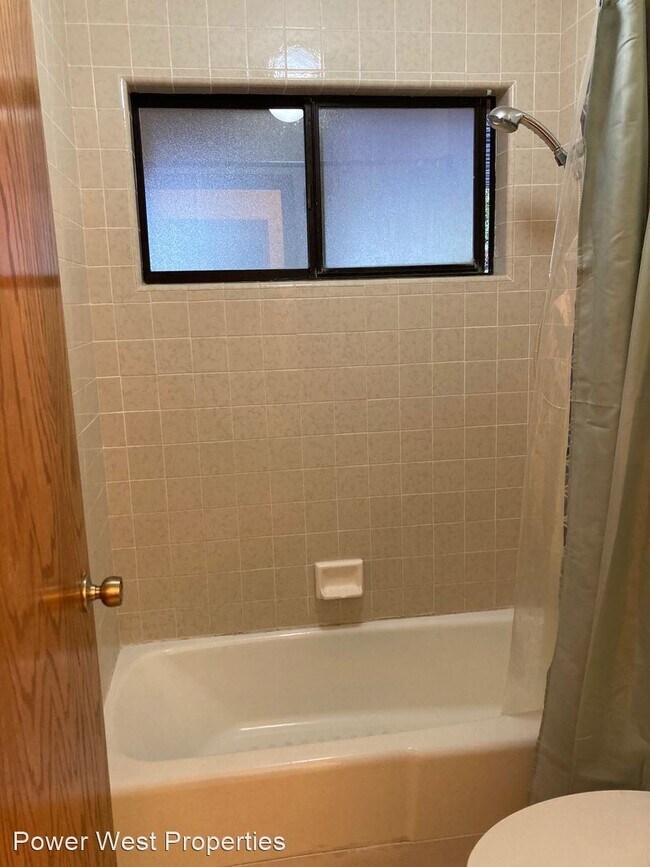 Building Photo - 3 br, 2 bath House - 219 Burlwood Drive