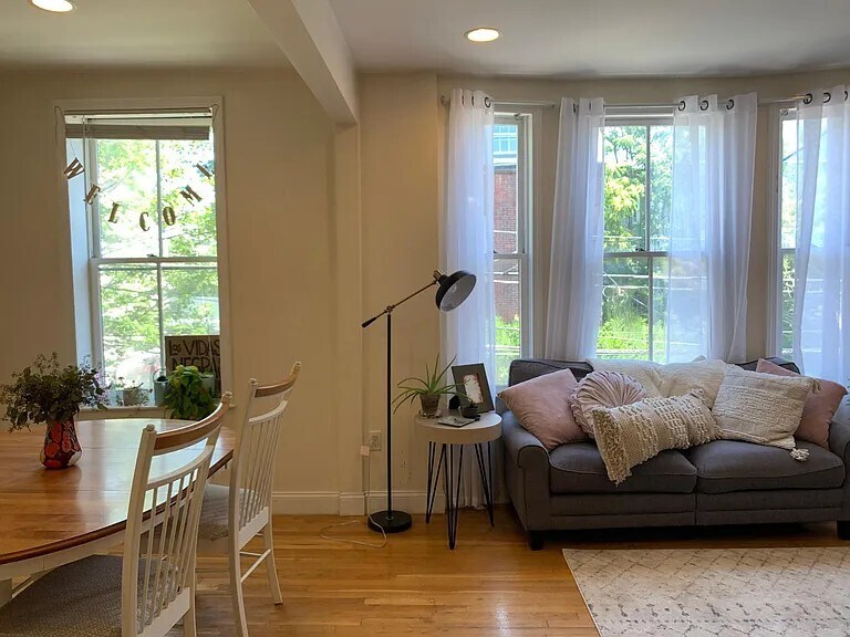 Building Photo - 79 Highland St