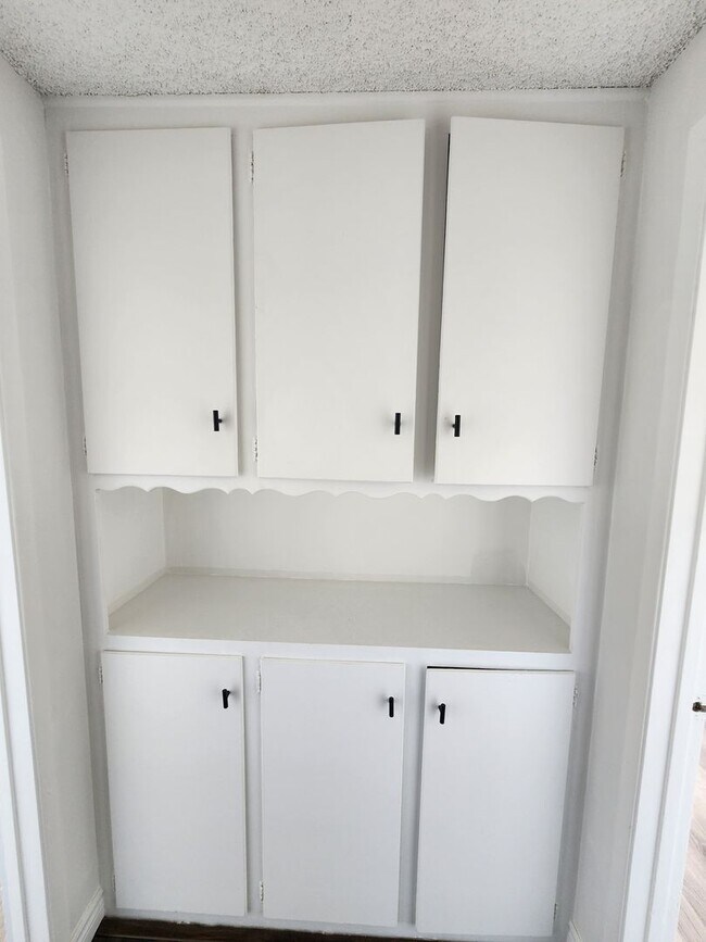 Building Photo - Beautiful Newly Renovated 3 Bedroom 2 Bathroom House in Whittier