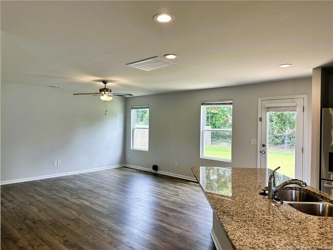 Building Photo - 240 Melbourne Dr