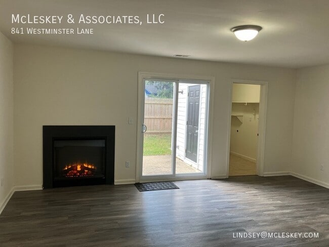 Building Photo - 841 Westminster Ln