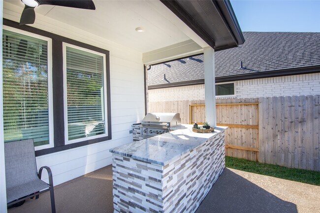 Building Photo - 638 Paisley Harbor Ct