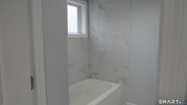 Building Photo - 17 Woodbine St