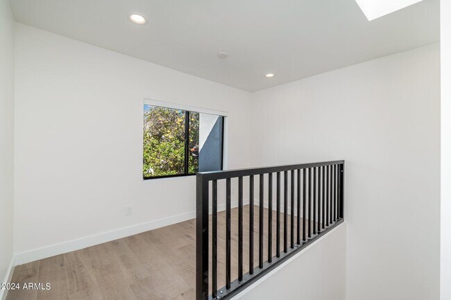 Building Photo - 7688 E Minnezona Ave