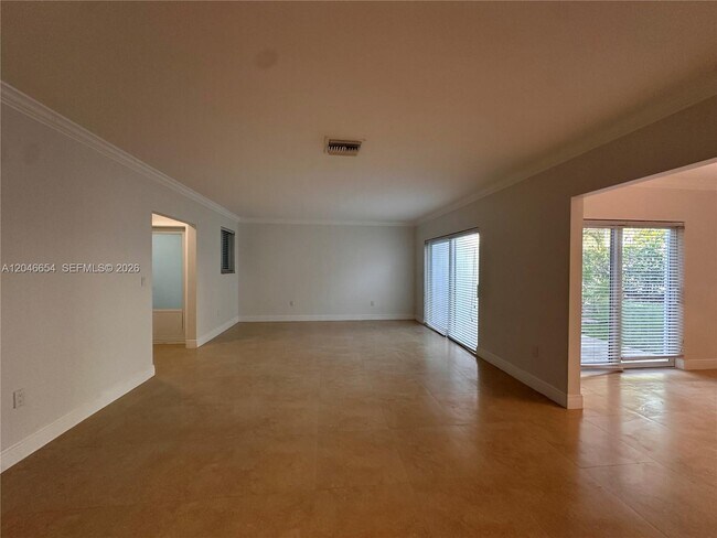 Building Photo - Cotorro Avenue, Coral Gables, FL 33146 - 3 BR 2 BA single-family home