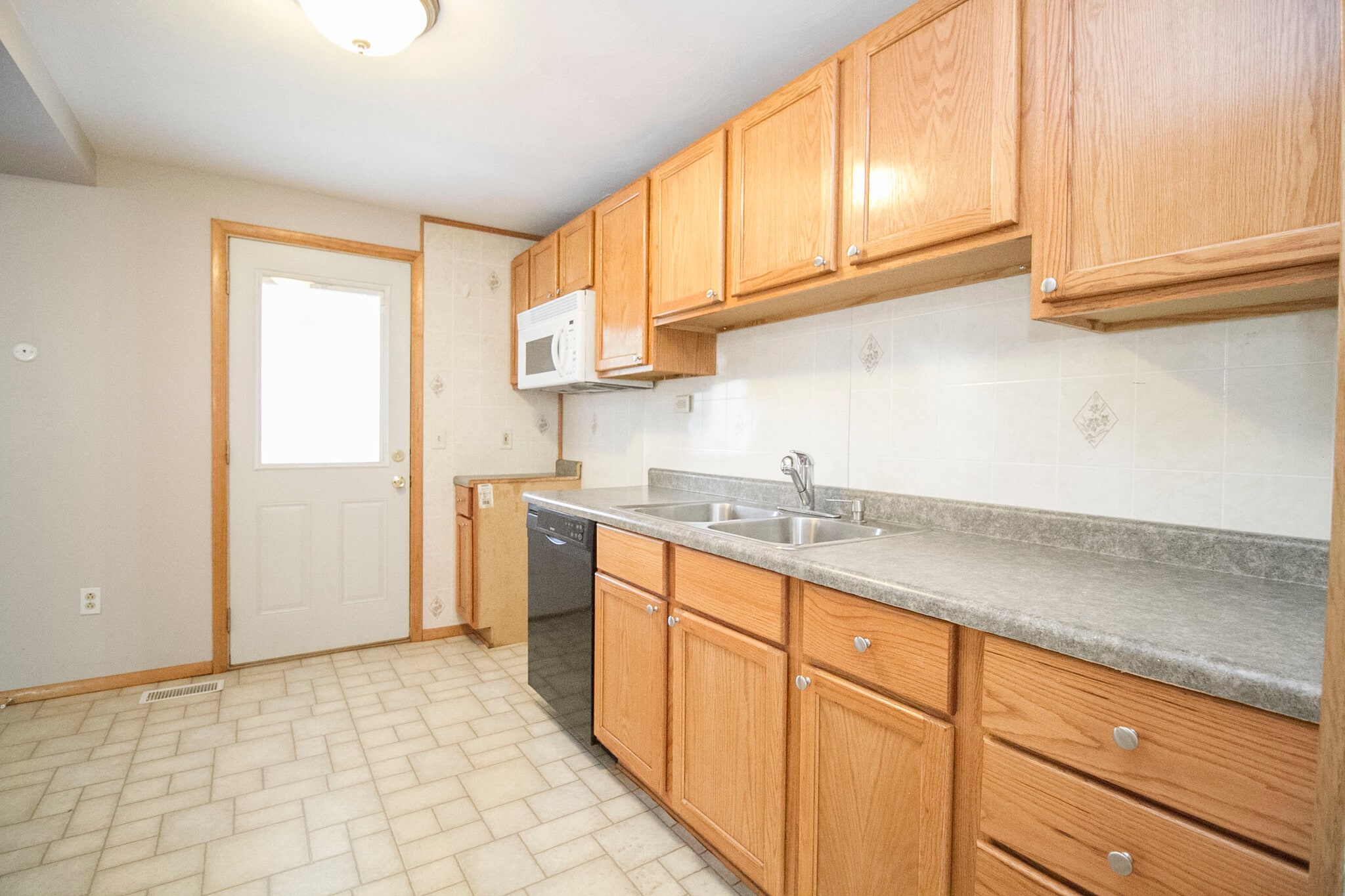 Building Photo - 437 S Haven Rd