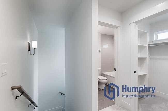 Building Photo - Brand new home stunning Valor Estates in Kuna