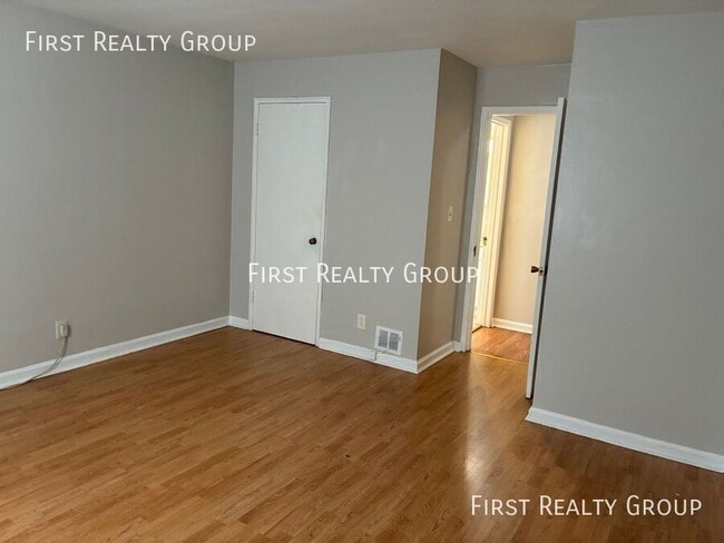 Building Photo - 3129 S. Smithville-#3