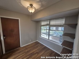 Building Photo - 205 Maple Dr