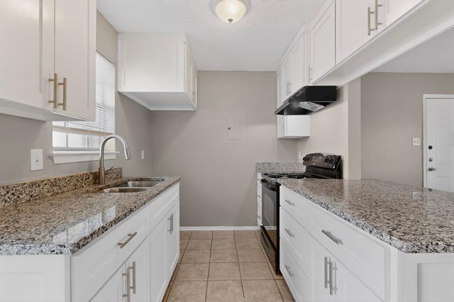 Building Photo - 8024 Cambridge Cir