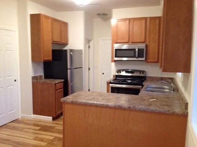 Building Photo - 369 W Sand Lake Rd