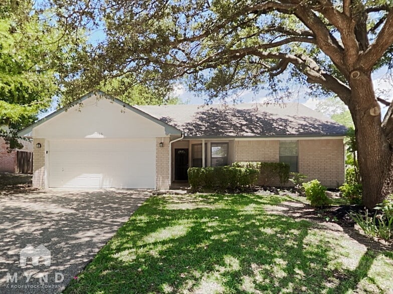 Primary Photo - 106 Boardwalk St