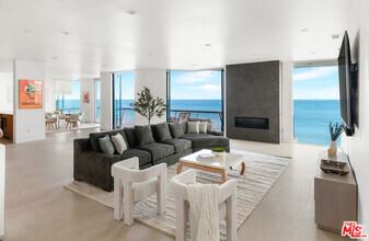 Building Photo - 27102 Malibu Cove Colony Dr