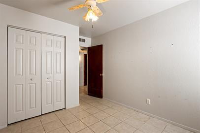 Building Photo - 2 bedroom Duplex in Northeast El Paso