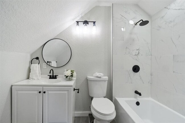 Building Photo - 1700 Kentucky Ave