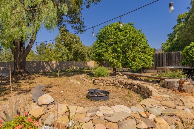 Building Photo - Upper Ojai Country Charmer w/Granny Flat