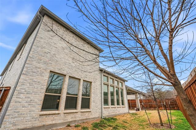 Building Photo - 1304 Sweetleaf St