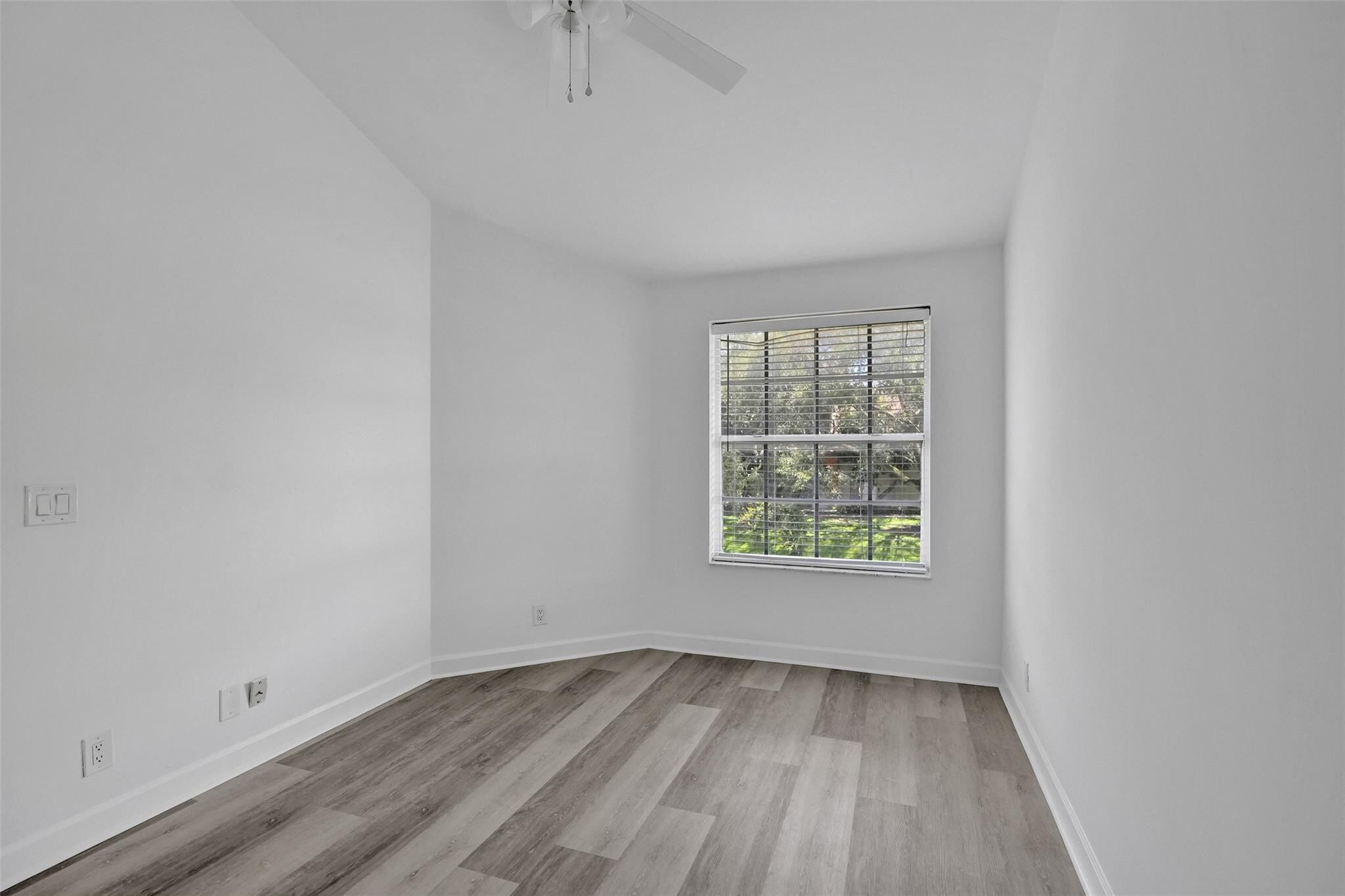 Building Photo - 11652 NW 19th Dr