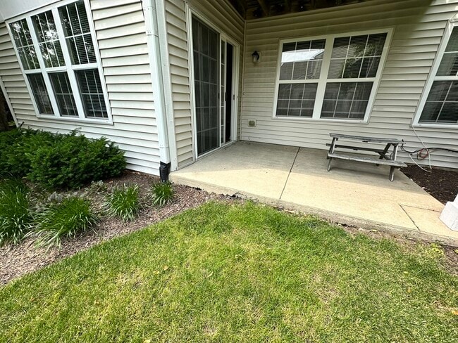 Building Photo - 2212 Waterleaf Ct