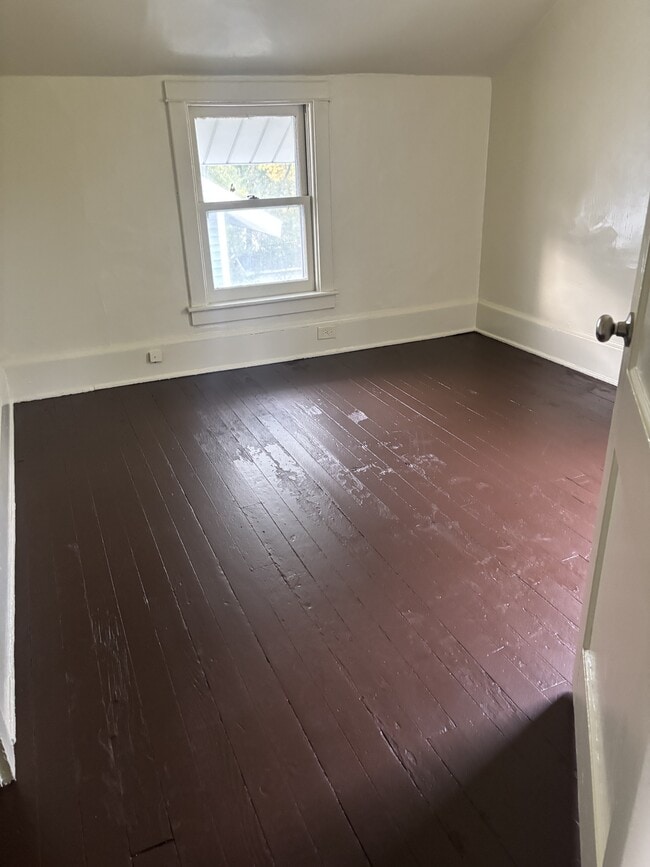 Building Photo - 231 Dickinson St SW