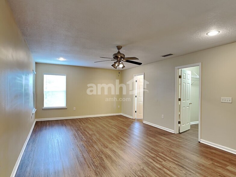 Building Photo - 11659 Spring Board Dr