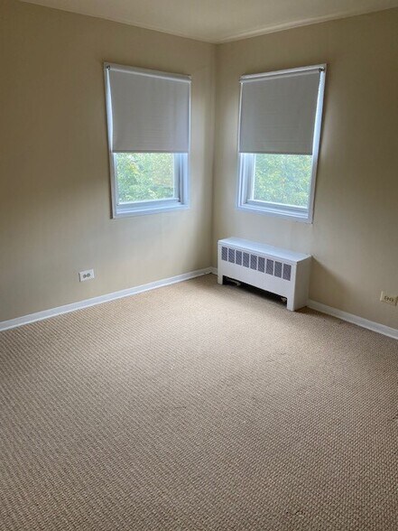 Building Photo - 4921 Crain St