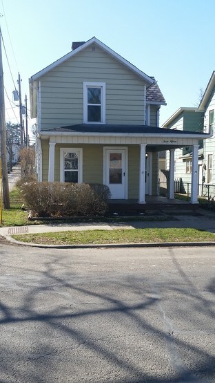 Building Photo - 315 S Maple St