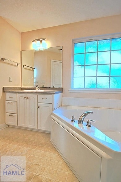 Building Photo - 229 Augusta Way