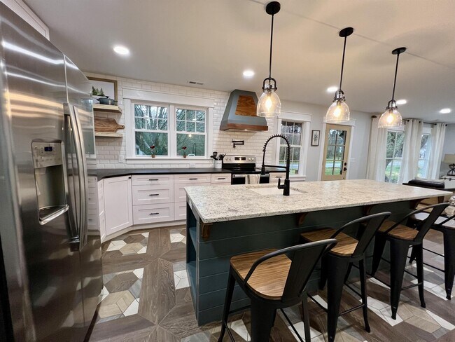 Building Photo - 2609 Old Spartanburg Rd