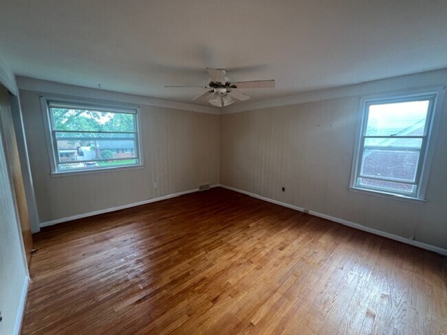 Building Photo - Beautiful Single Family Home in Fraser! AVAILABLE NOW!