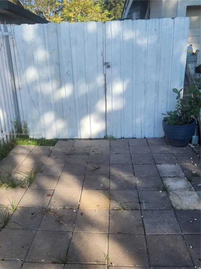 Building Photo - 26123 SW 138th Ct