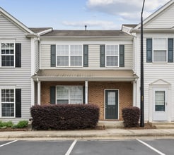Building Photo - 3-Bed Townhouse in Leesville District
