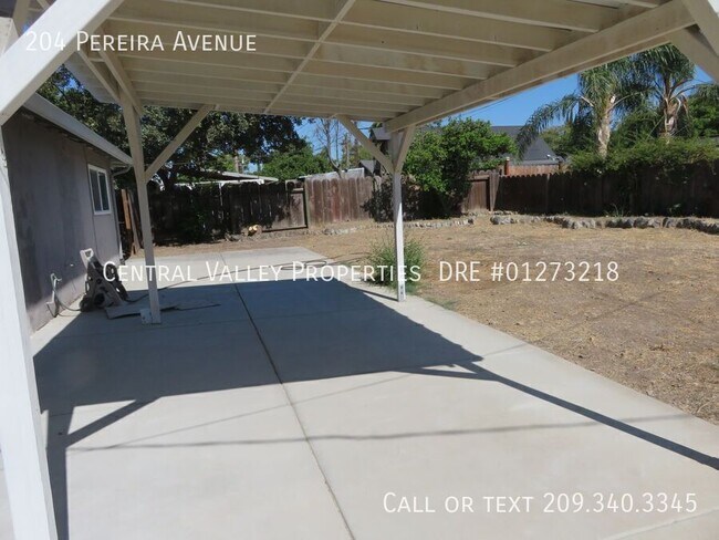 Building Photo - 204 Pereira Ave