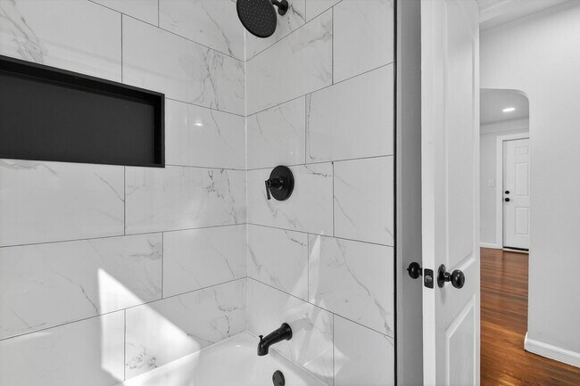 Building Photo - 8449 Penrod St