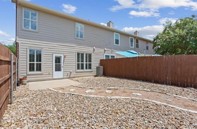 Building Photo - 97 Verde Ranch Loop