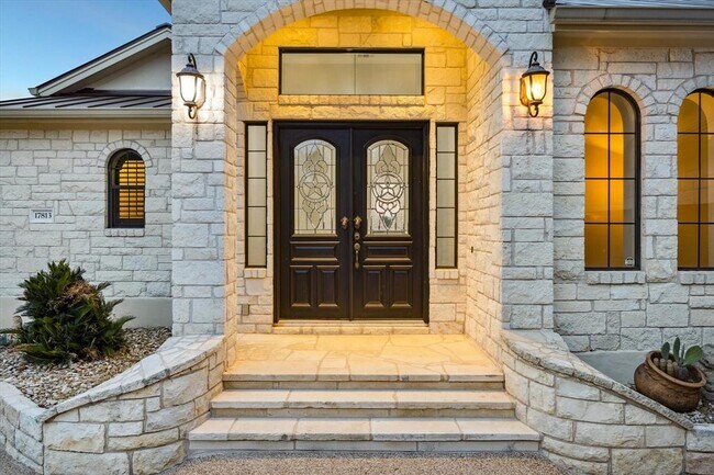 Building Photo - 17813 Kingfisher Ridge Dr
