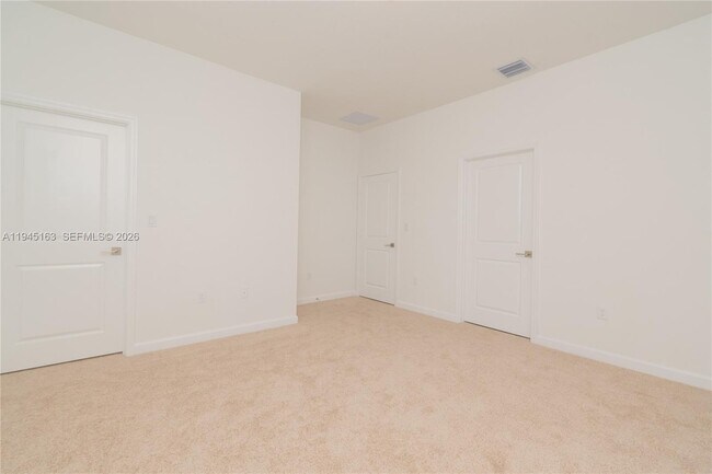 Building Photo - 1166 SW 6th Ave