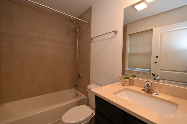 Building Photo - 8602 Ferris Ave