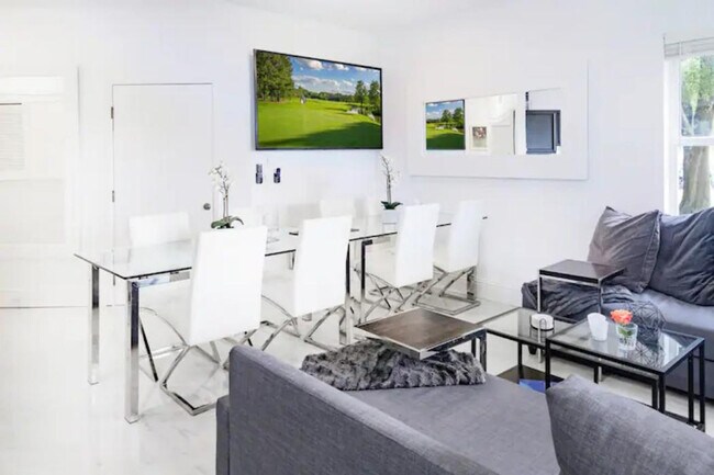 Building Photo - 1916 Perfect Dr