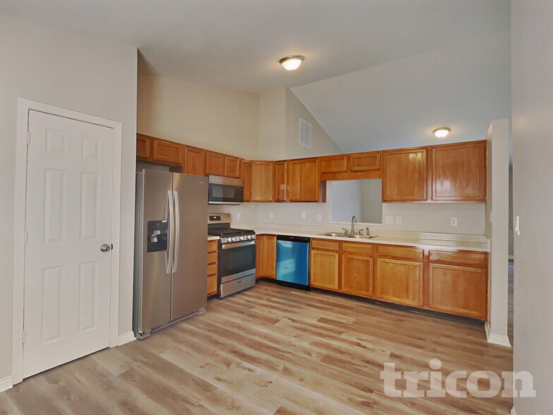 Building Photo - 2502 Bristlecone Dr
