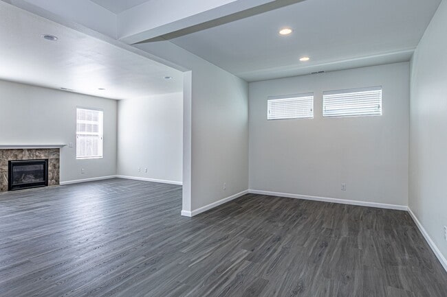 Building Photo - Amazing 4 bedroom home in Stewart Crossing!