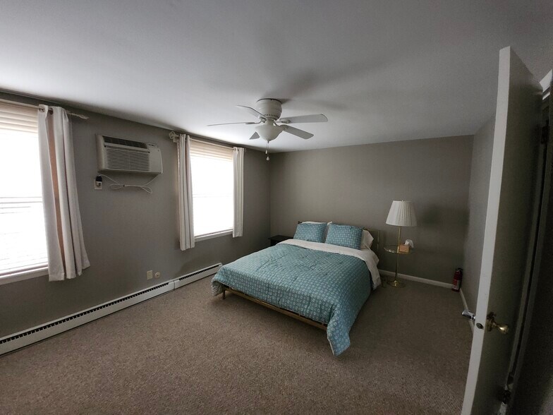 Building Photo - 436 Amblewood Way