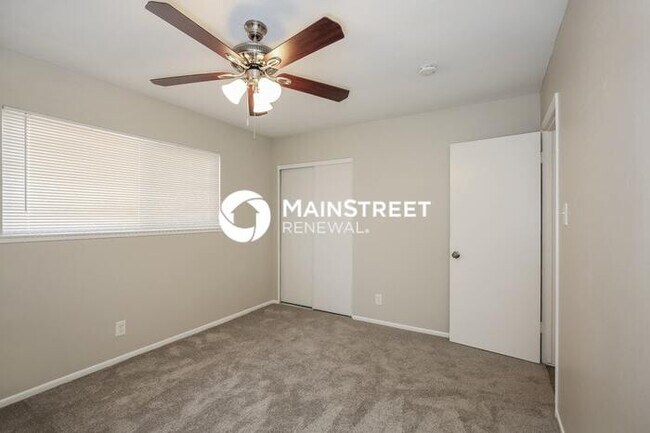 Building Photo - 3 Bedroom Pet-Friendly Home in LAS VEGAS, NV with Main Street Renewal