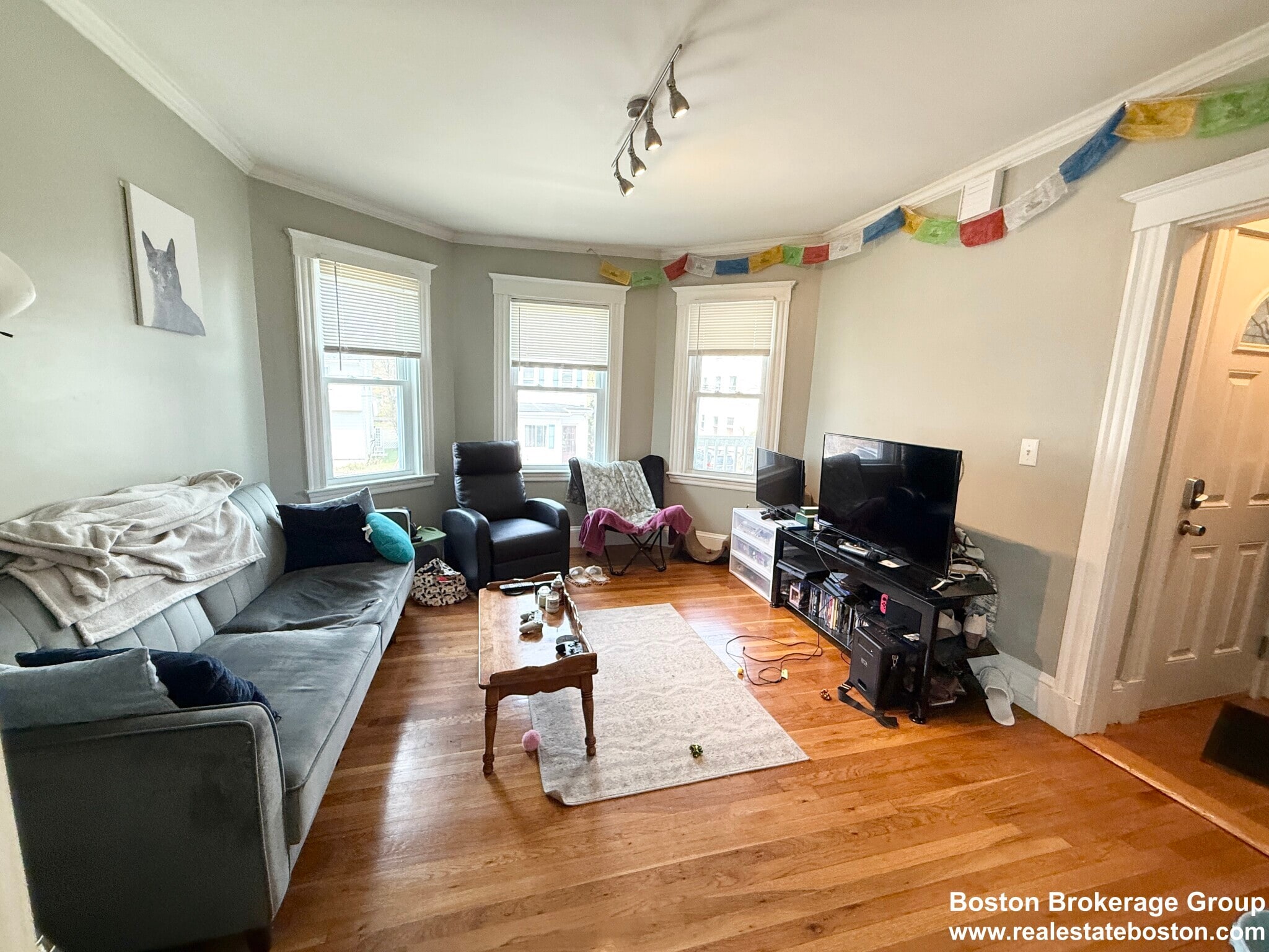 Building Photo - 81 Florence St