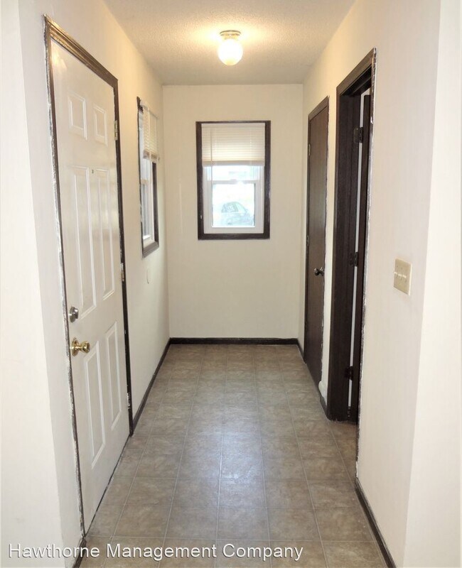 Building Photo - 3 br, 3.5 bath House - 409 Foxfire Drive