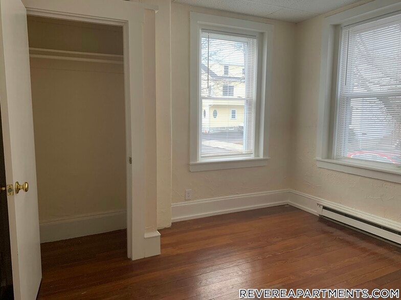 Building Photo - 31 Elmwood St