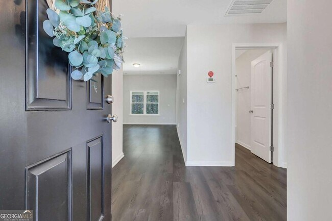 Building Photo - 56 Hayden Dr