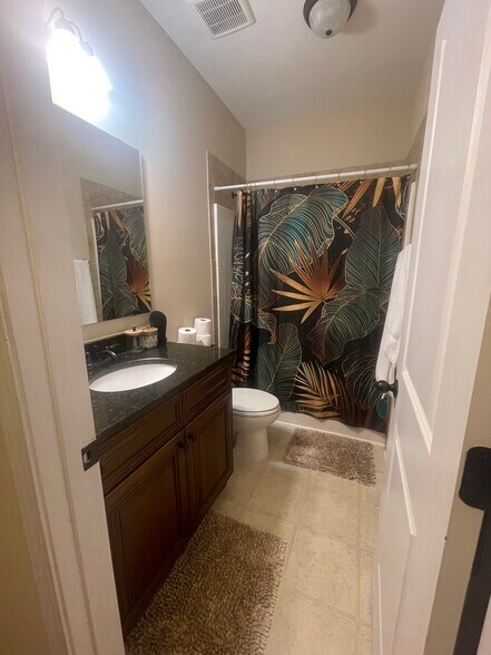 Building Photo - 14 Winged Foot Dr
