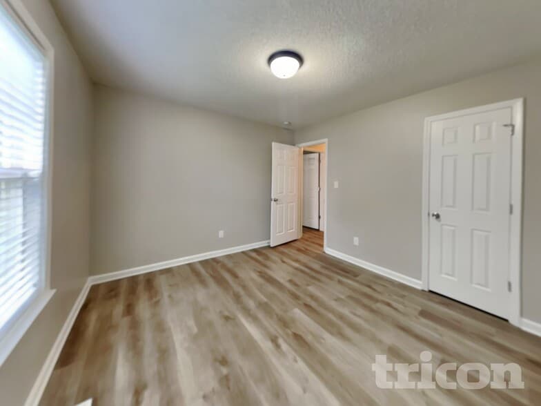 Building Photo - 153 Cambridge Elm Dr