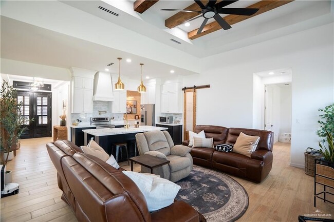 Building Photo - 2701 Windsor St